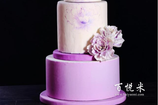 学会制作翻糖小技巧，下一个上万的婚礼蛋糕从你手中做出来！